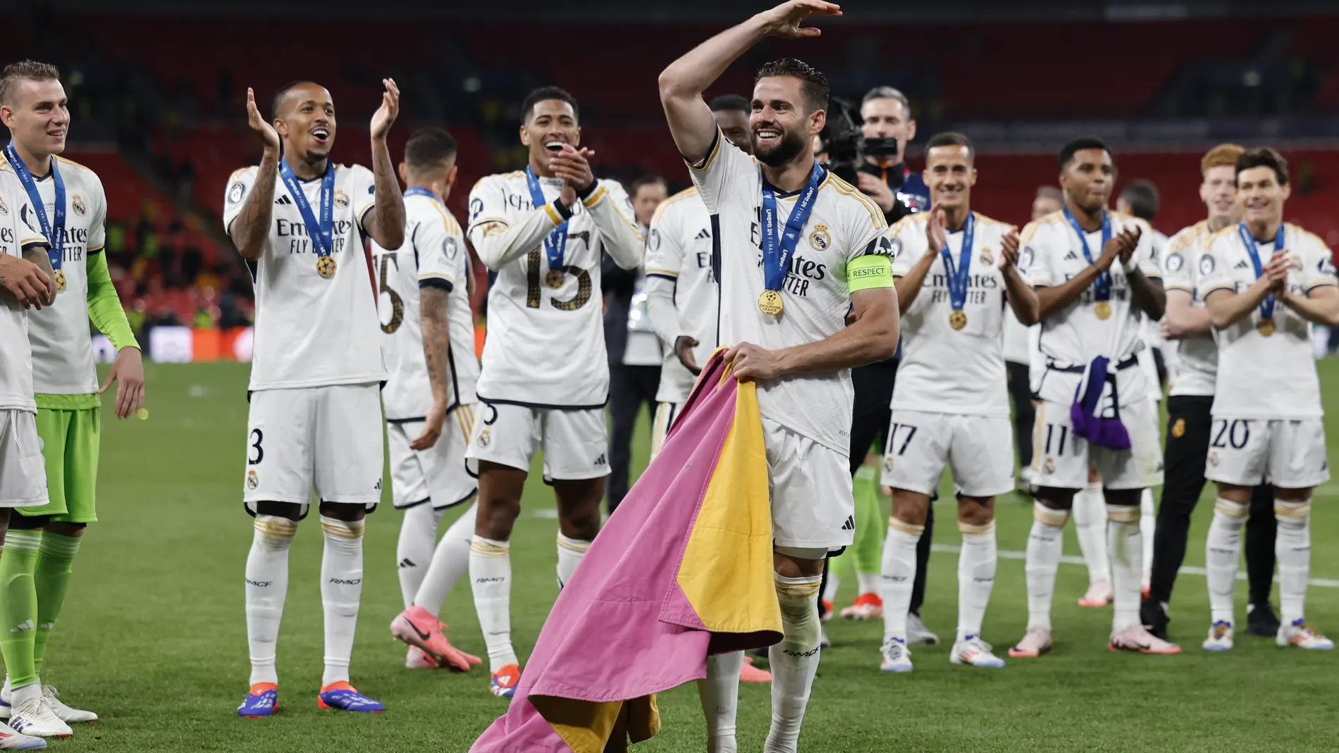 London (United Kingdom), 01/06/2024.- Team of Madrid celebrates winning the UEFA Champions League final match of Borussia Dortmund against Real Madrid, in London, Britain, 01 June 2024. (Liga de Campeones, Rusia, Reino Unido, Londres) EFE/EPA/TOLGA AKMEN