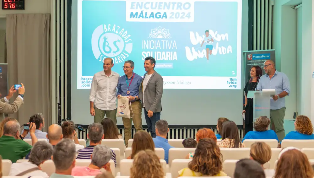 Juan Manuel Viera, Francisco Salado y Christian Jongeneel durante un momento del encuentro