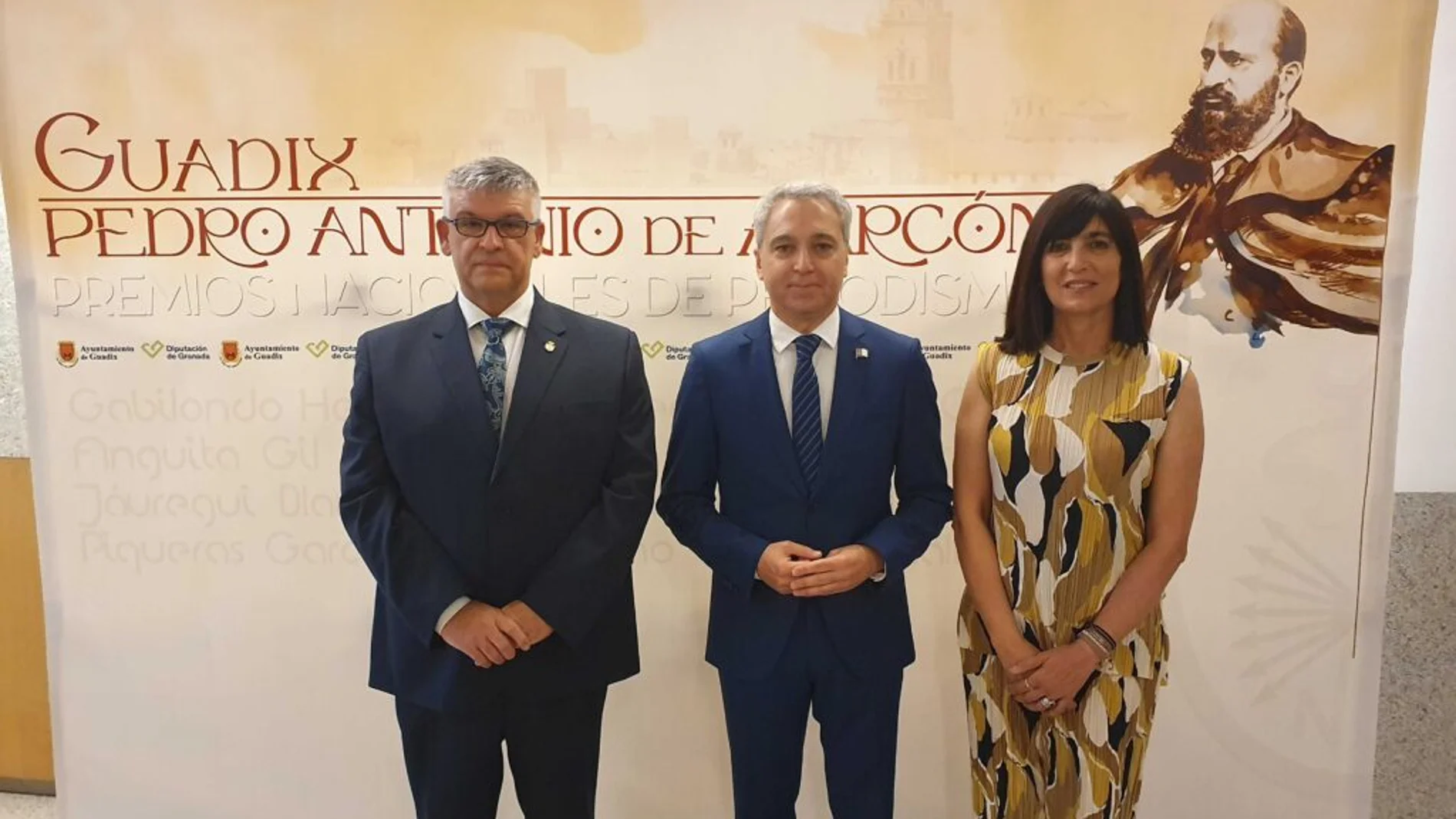 El alcalde de Guadix, Vicente Vallés y la diputada de Cultura