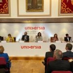 Ana Botín, en el centro de la imagen, hoy, durante la celebración de la Junta General de Accionistas de Universia España