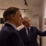 El alcalde de Salamanca, Carlos García Carbayo y el embajador de Elovenia en España, Robert Krmelj, inauguran la exposicción `Maravillas de Eslovenia´ en el espacio Joven.