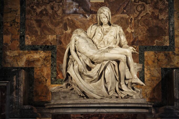 La Piedad (Pietá) de Miguel Ángel es una de las obras más importantes de la historia del arte y se conserva en la Basílica de San Pedro, en Ciudad del Vaticano