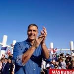 Pedro Sánchez y Teresa Ribera participan en un acto de campaña por el 9J en Benalmádena, Málaga