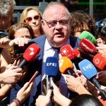 El consejero de Sanidad, Alejandro Vázquez, atiende a la prensa tras el Consejo Interterritorial de Salud