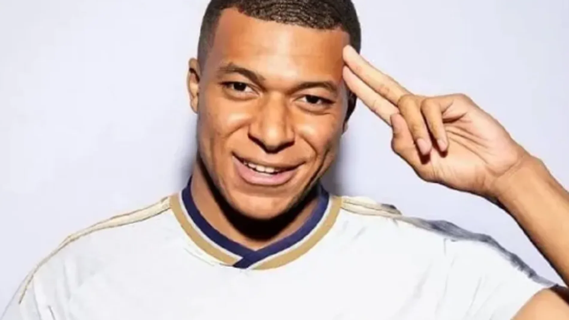 Cómo conseguir la camiseta de Mbappé: Fecha, precio y un aviso de la tienda oficial