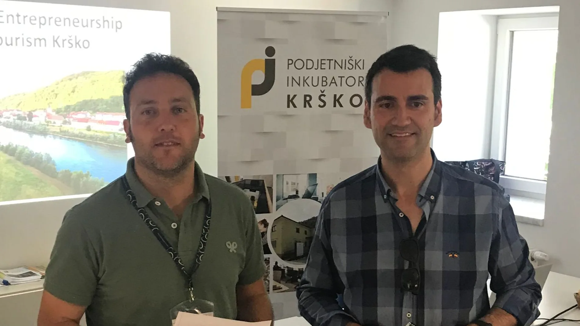 El alcalde de Medina de Rioseco, David Esteban, y el primer teniente de alcalde, Rafael San José, durante su intervención en el foro