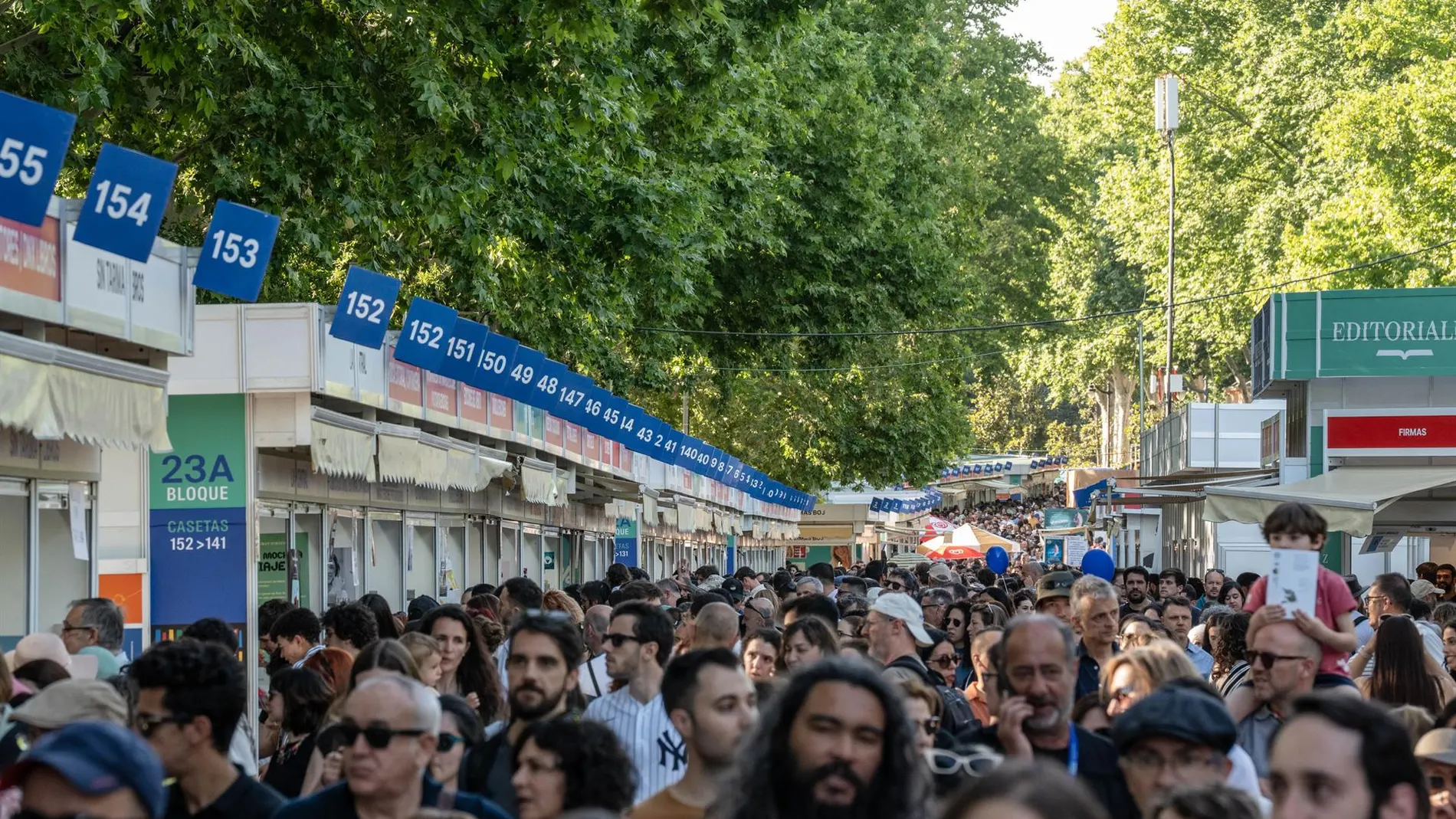 MADRID.-La Feria del Libro de Madrid recupera toda su programación para esta tarde tras desactivarse el aviso naranja