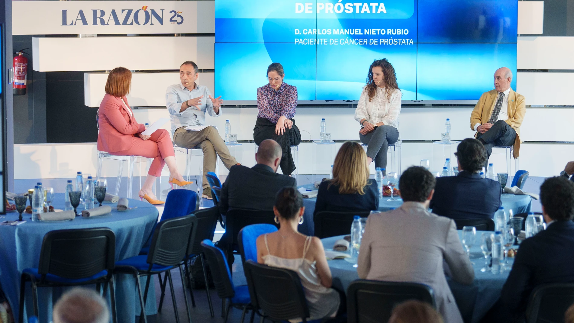 De izquierda a derecha, Raquel Bonilla, Carlos Manuel Nieto, Virginia Prieto, Lara Fernández y Santiago Gómez