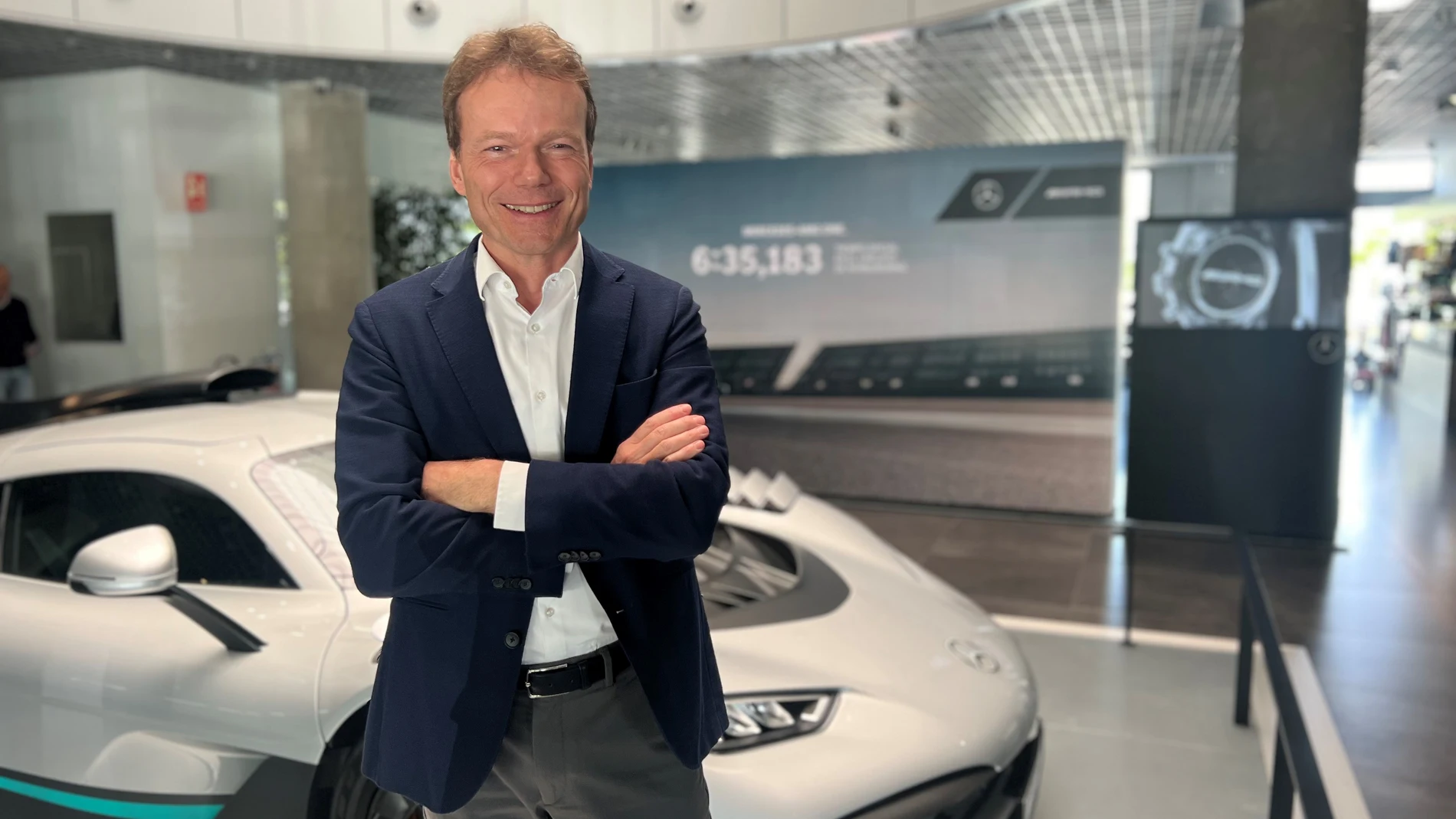 Reiner Hoeps (Mercedes Benz): “El futuro es eléctrico, pero hay que adaptarse al ritmo de esta transición”