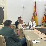 De las Heras rompe a llorar ante las acusaciones de Negueruela: "Cobarde a mí, que me han amenazado de muerte"