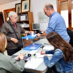 Villarroya (La Rioja) se toma con tranquilidad la votación y cierra la urna en 33 segundos