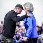 El presidente ucraniano, Volodimir Zelenski, y la presidenta de la Comisión Europea, Ursula von der Leyen, en junio de 2024