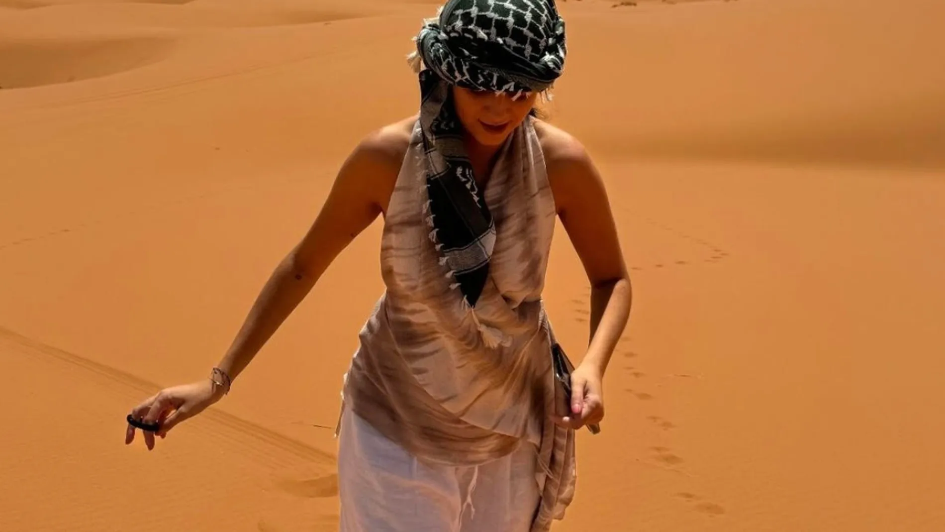 El look de Victoria Federica en el desierto.