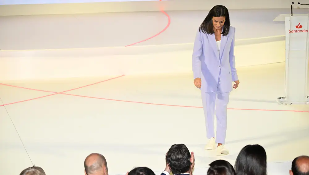 La Reina Letizia y Ana Botín presiden la entrega de premios de la XVI Convocatoria "Euros de tu Nómina"