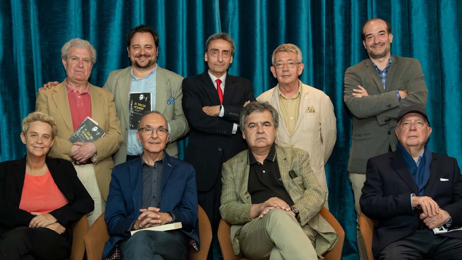 Varios de los autores del libro, en el Casino de Gran Vía, durante la presentación