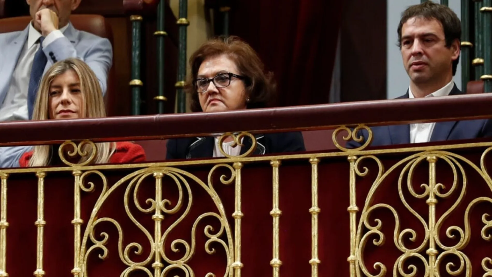 David Zagra junto a su madre y Begoña Gómez, mujer de Pedro Sánchez