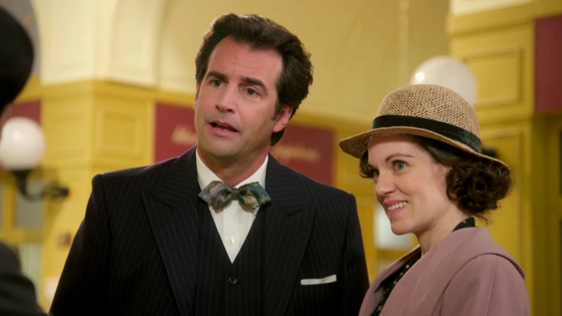 Hoy, en "La Moderna", Mario y Mari Carmen vuelven a engañar a Teresa