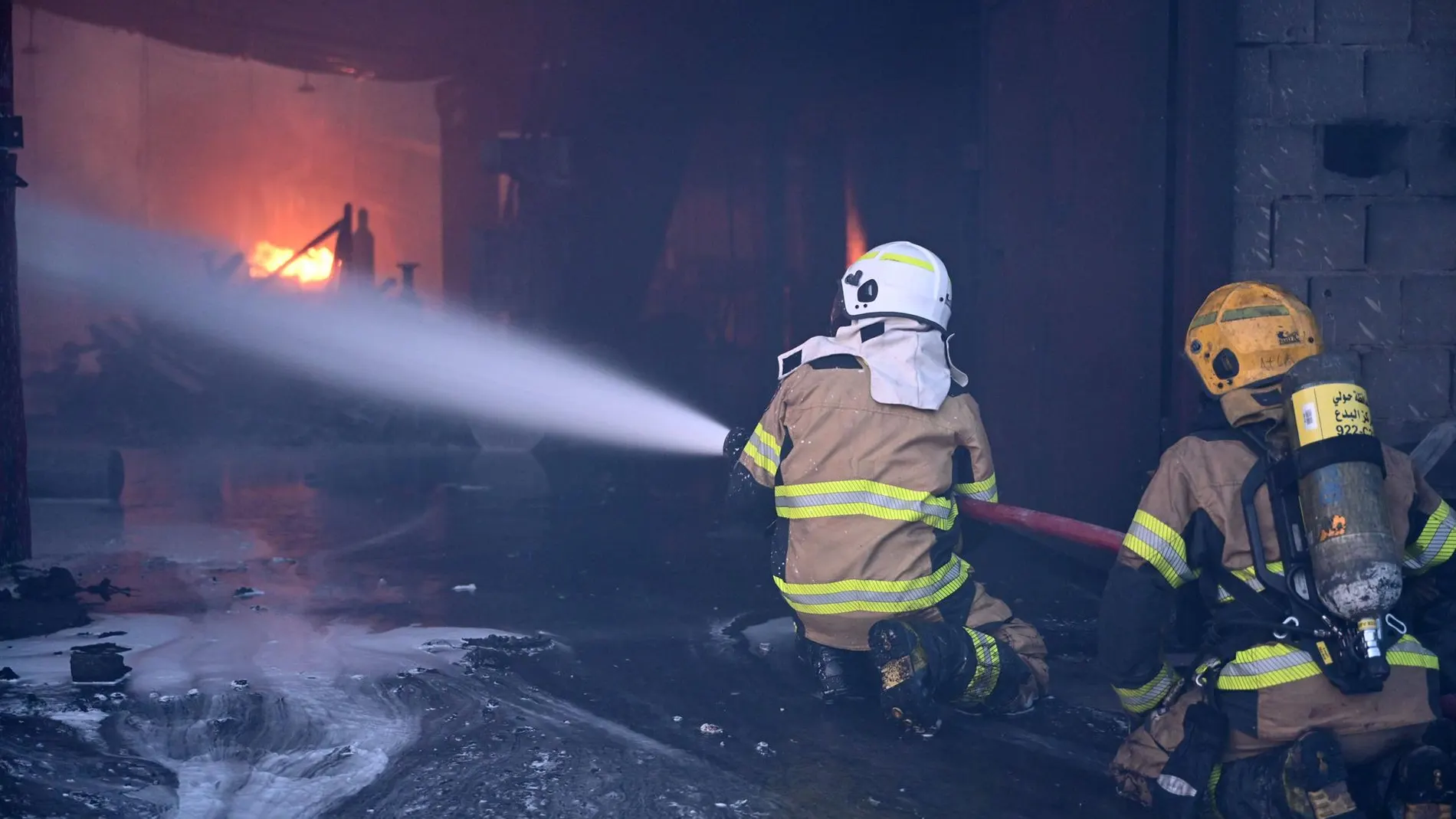 AMP3.- Kuwait.- Aumentan a cerca de 50 los muertos a causa de un incendio en un edificio residencial en Kuwait