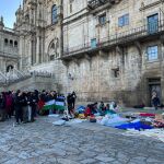 Los estudiantes, en el Obradoiro. 