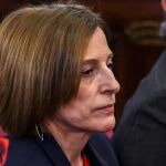 La ex presidenta del Parlament catalán y ex encarcelada Carme Forcadell no reserva en un hotel porque le atienden en castellano 