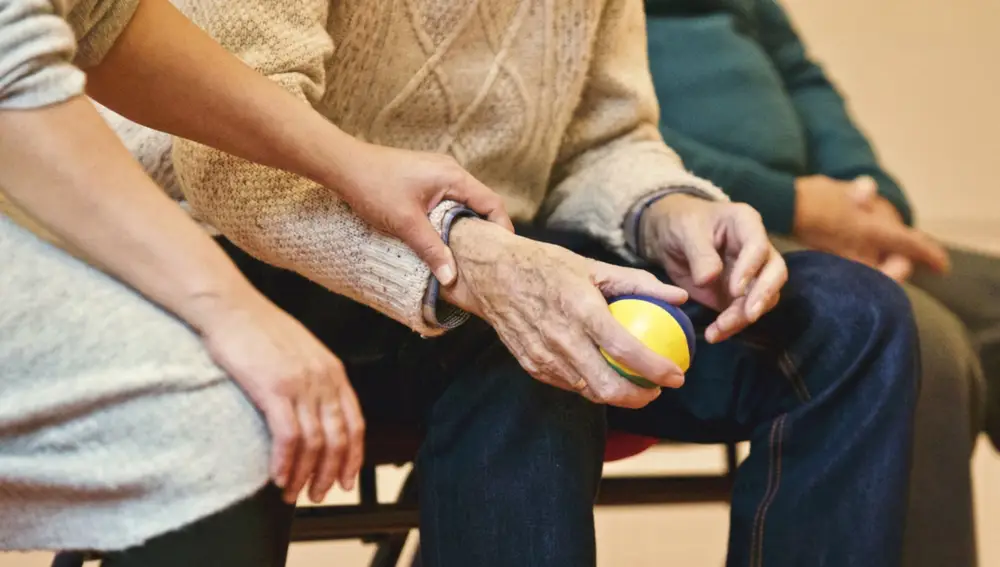 Estudio revela vínculo entre depresión y deterioro de la memoria en adultos mayores