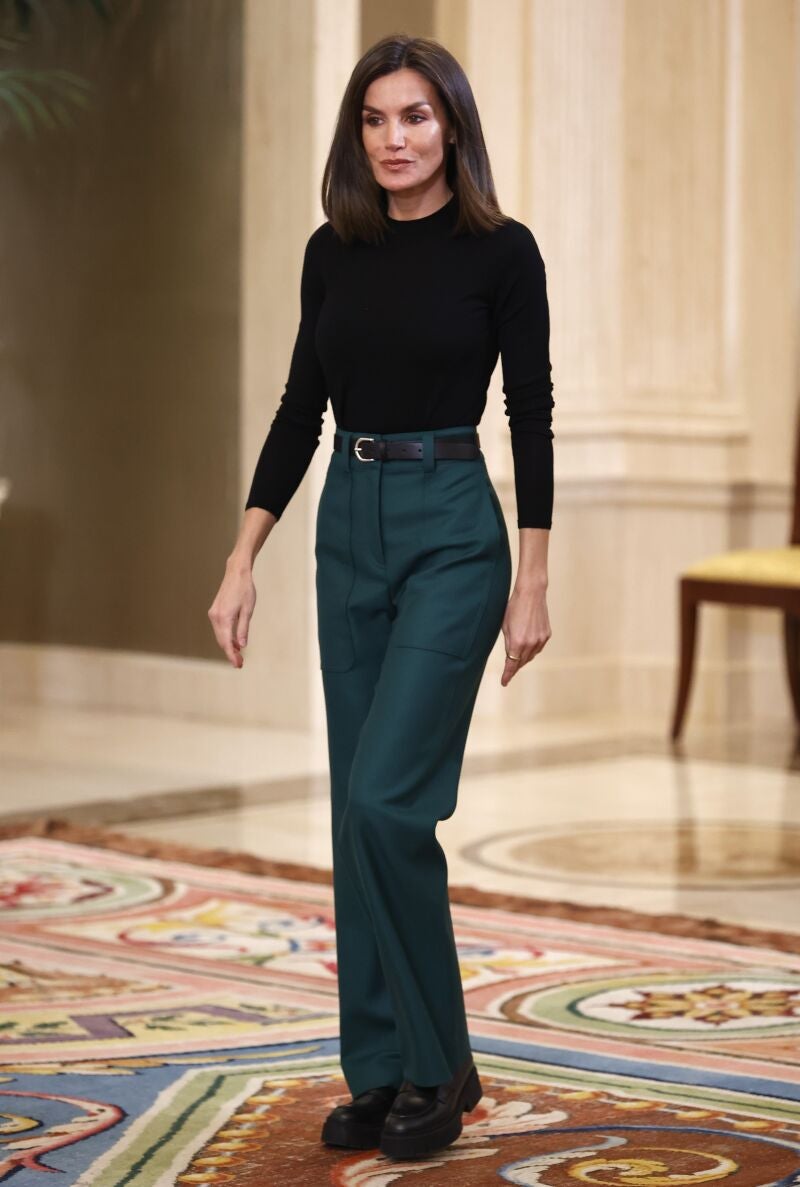 La Reina Letizia a su llegada a la audiencia en la que han recibido a una delegación del Comité Español de Representantes de Personas con Discapacidad