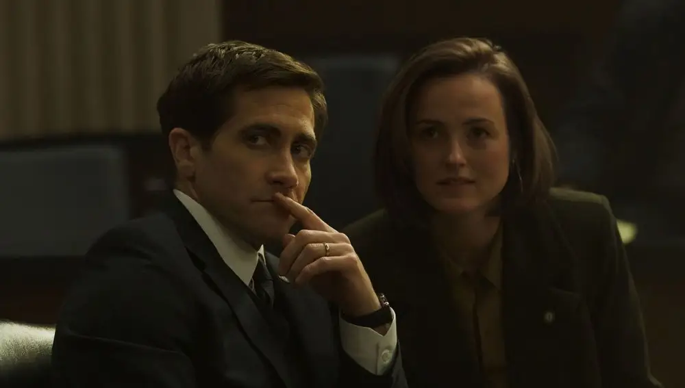 Jake Gyllenhaal y Renate Reisnve en "Presunto inocente", ya en AppleTV+