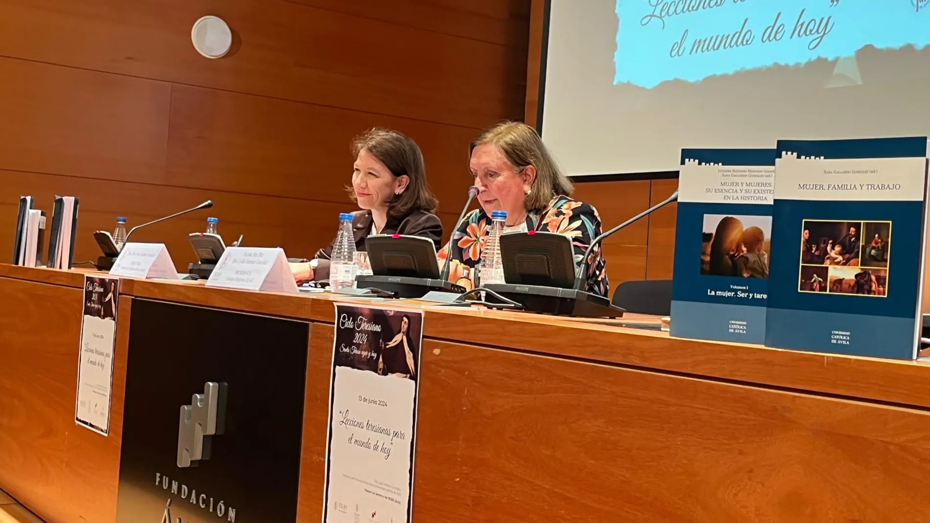 Lydia Jiménez clausura el I Ciclo Teresiano de Conferencias de la UCAV