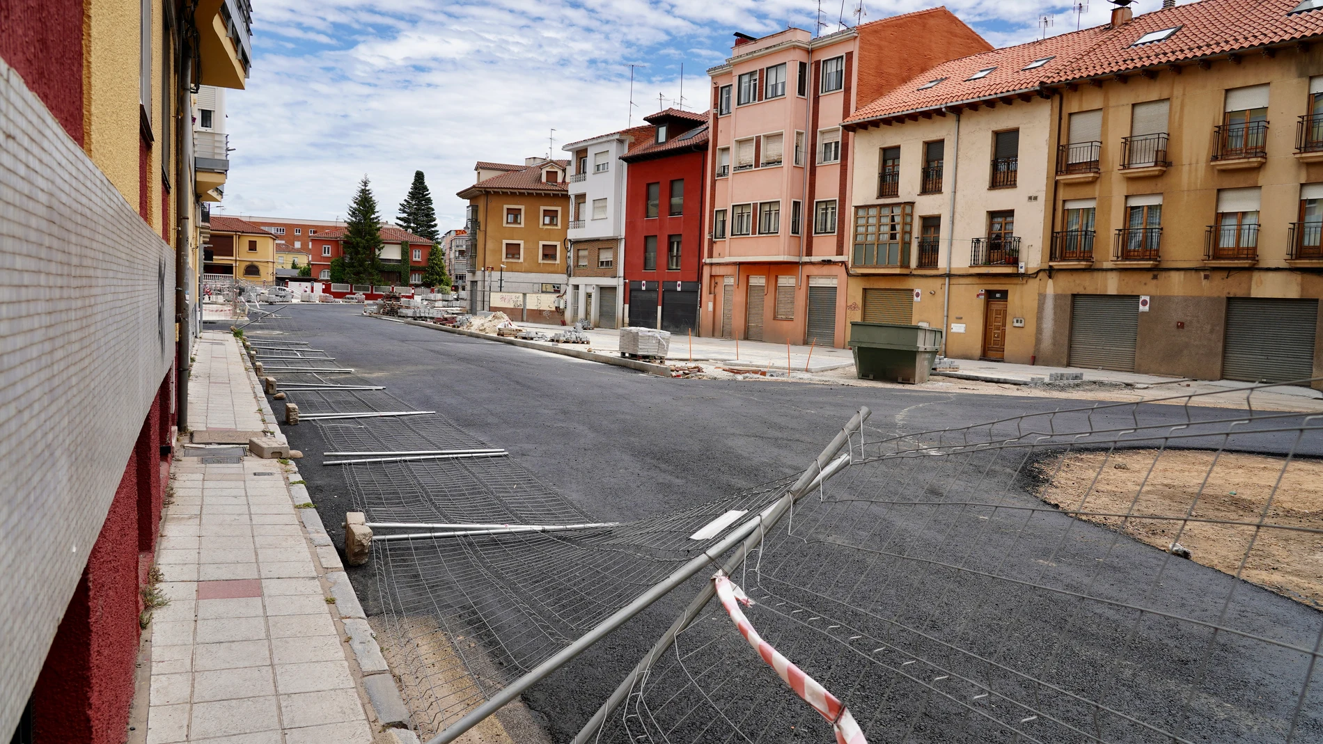 La parte ya reurbanizada de la nueva calle que unirá el Espolón y La Palomera en León