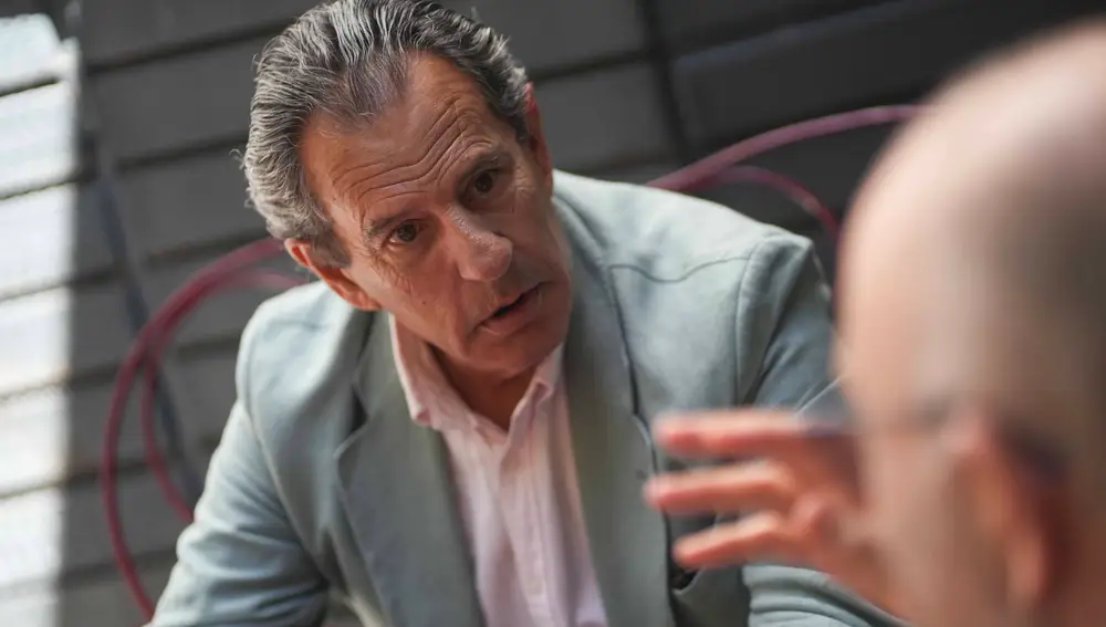 El que fuera el primer alcalde del PP en Córdoba, Rafael Merino López, se jubila tras 43 años en la política