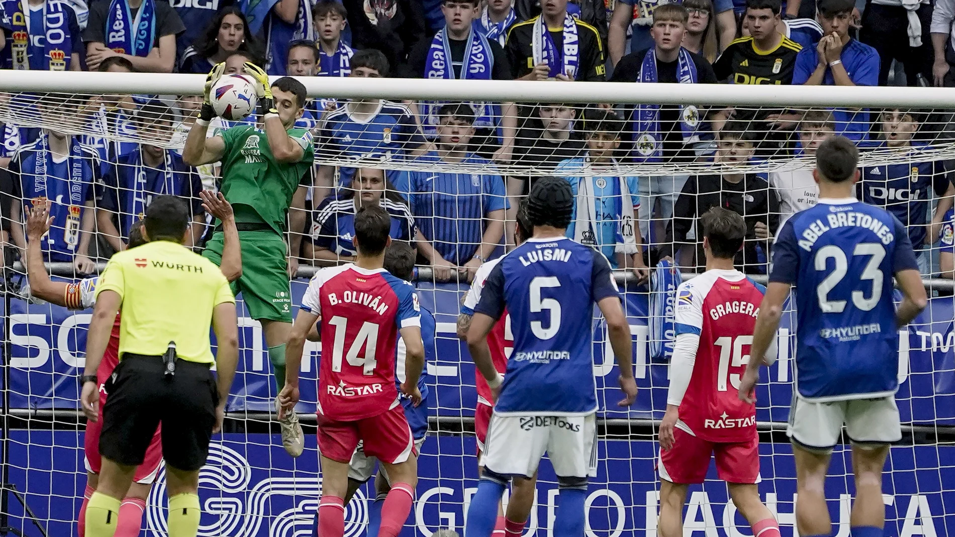 Un error de Joan García dio lugar al gol del Oviedo