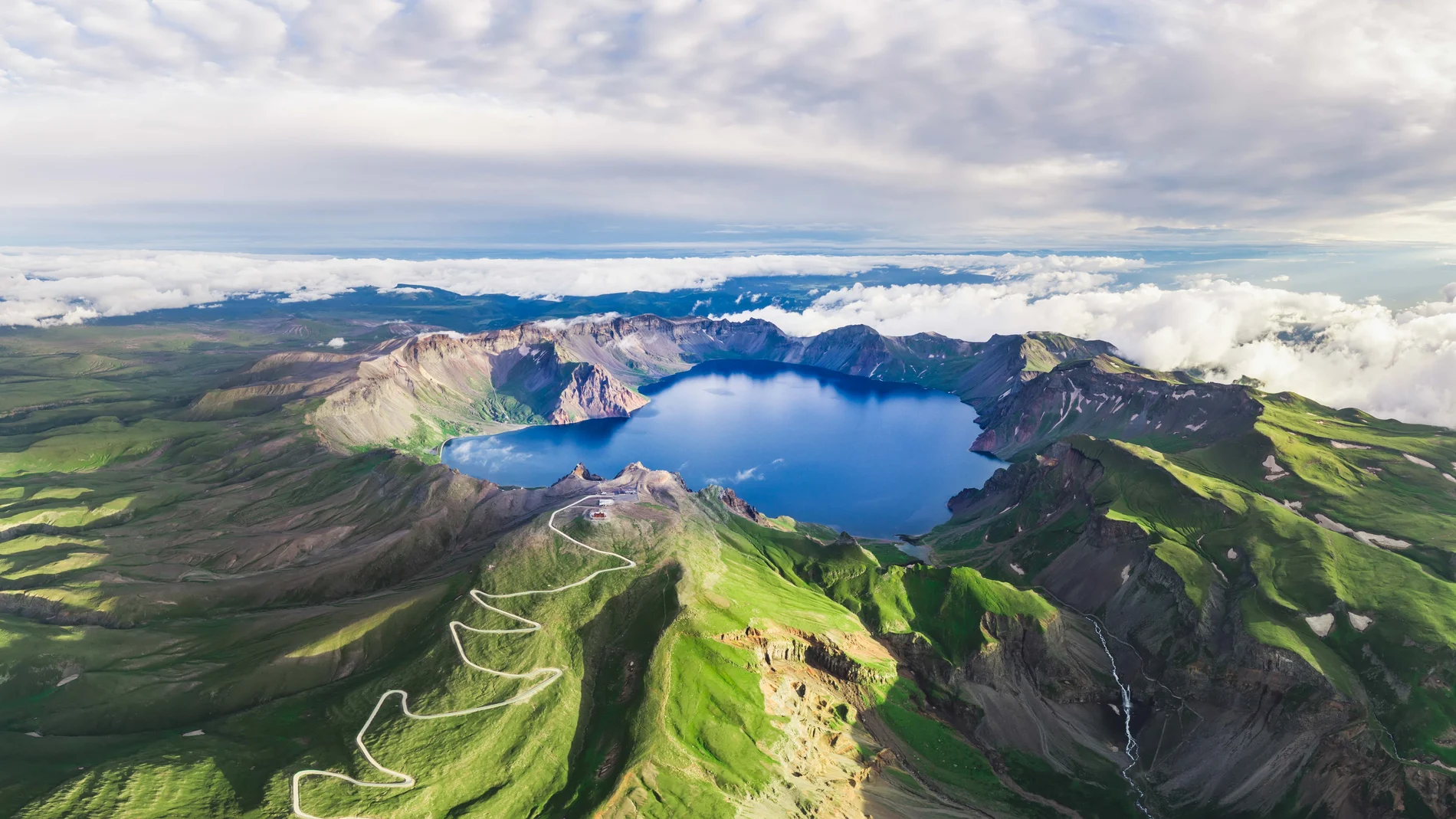 Montaña Changbai y el lago Tianchi