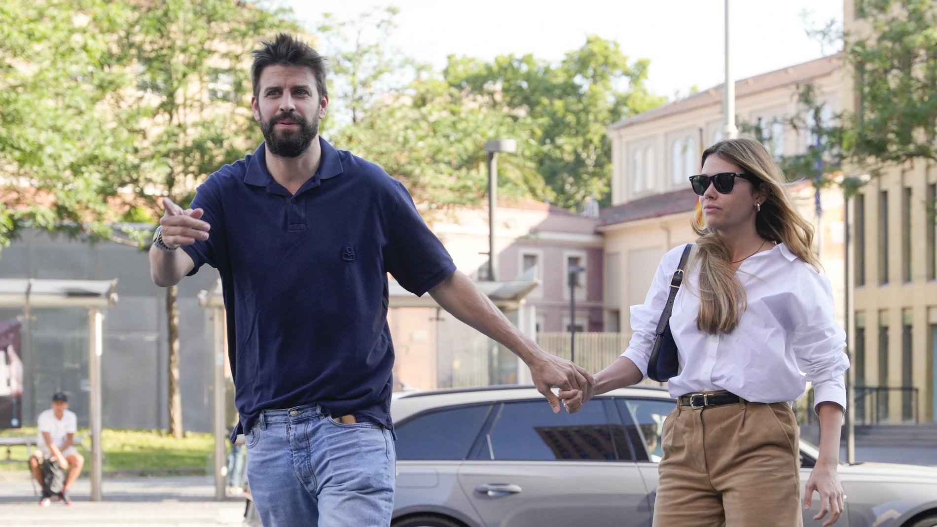 El look de Clara Chía a su llegada al juzgado de Barcelona