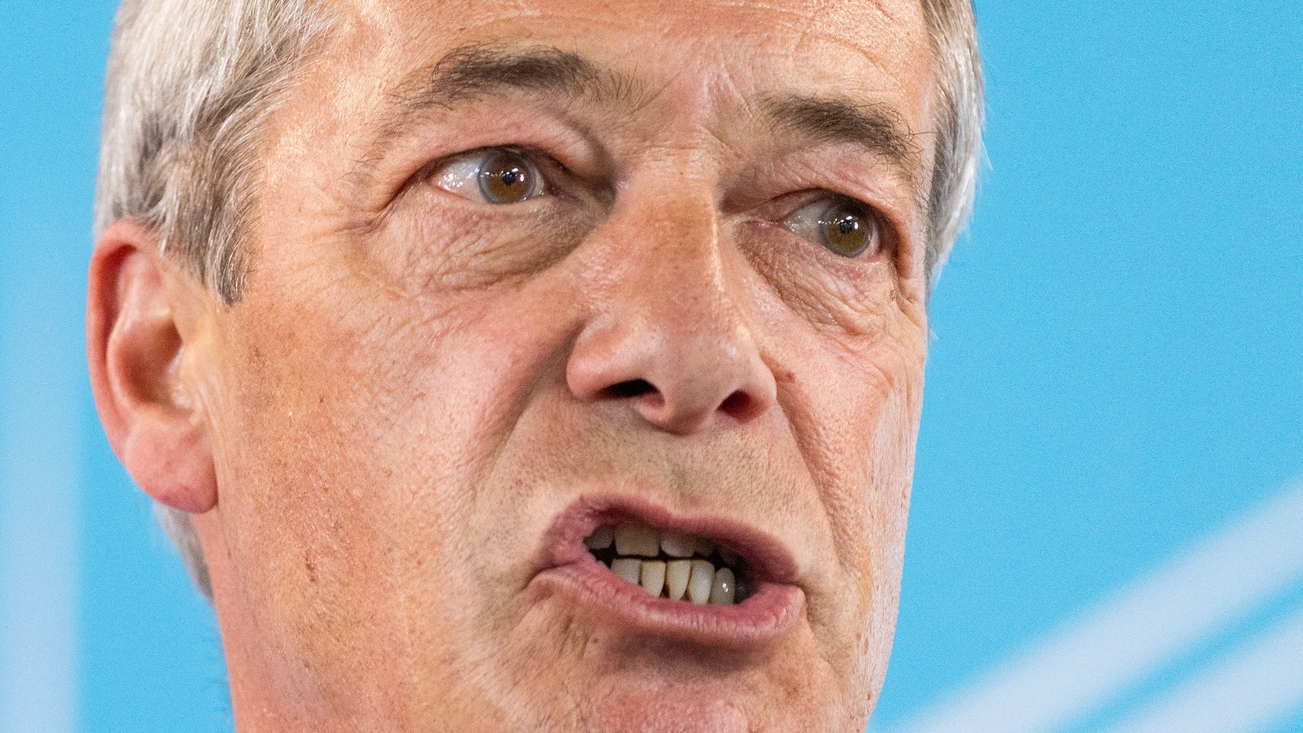 Merthyr Tydfil (United Kingdom), 17/06/2024.- Reform UK Leader Nigel Farage announces his party's manifesto in Merthyr Tydfil, Wales, Britain, 17 June 2024. Britain is to hold a snap election on 04 July 2024. (Reino Unido) EFE/EPA/STRINGER