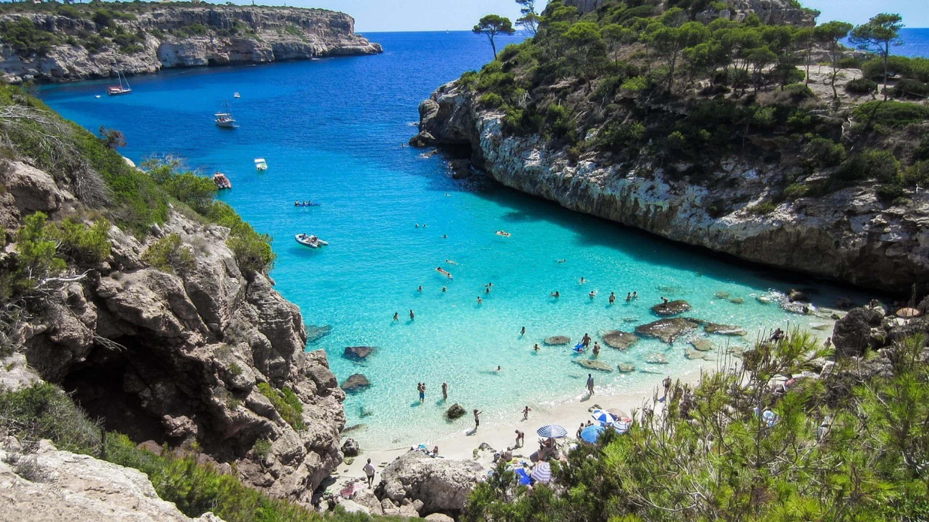 La OCU dicta sentencia: estas son las ciudades de España que más gustan a los turistas