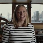 ¿Qué hacen catorce mujeres y una isla de plástico en medio del Pacífico Norte?