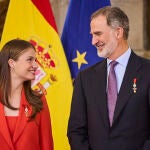 Sus Majestades los Reyes, D. Felipe VI y Doña Letizia acompañados de sus Altezas Reales la Princesa de Asturia