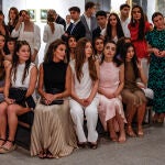 El look de la Reina Letizia para acompañar a sus hijas. 