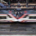 Economía.- El Gobierno y ERC pactan aumentar a 880,6 millones el límite de deuda de Renfe para este año