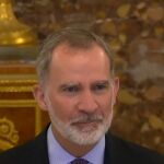 El Rey Felipe VI se emociona por la sorpresa de la princesa Leonor y la infanta Sofía