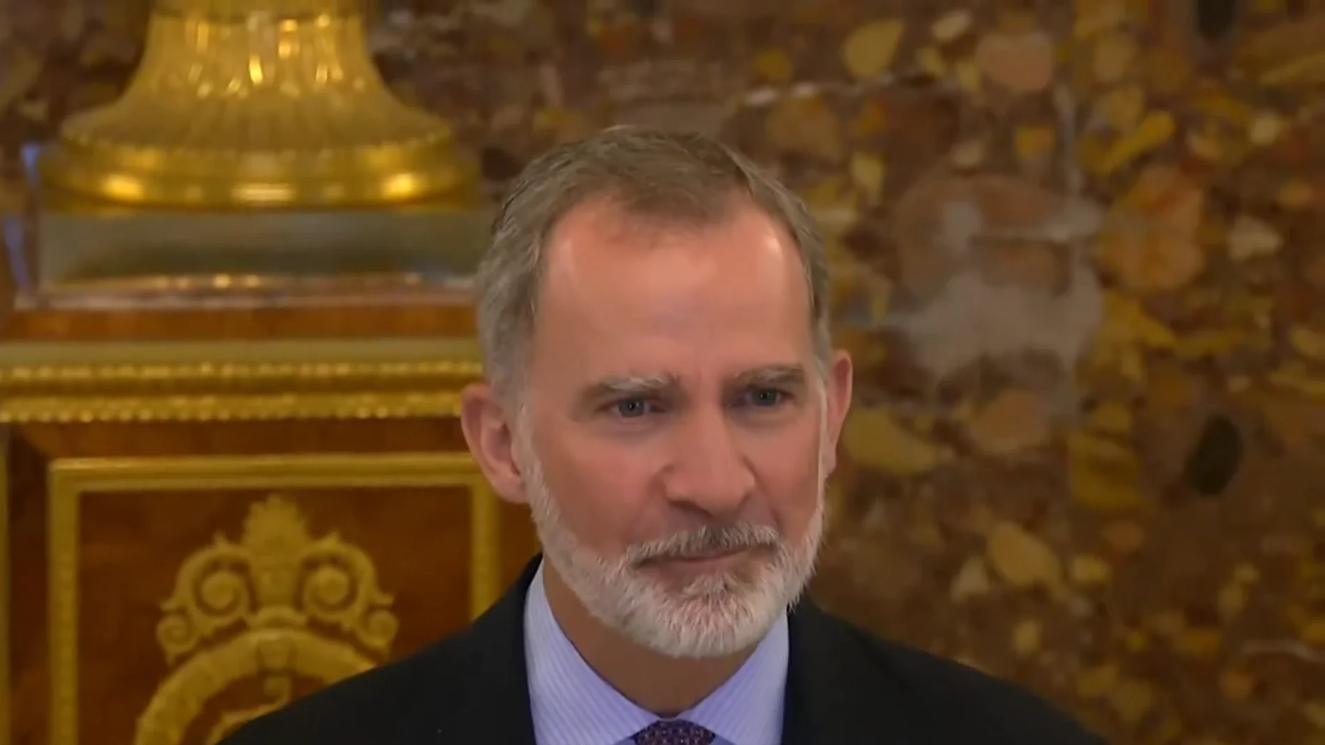 El Rey Felipe VI se emociona por la sorpresa de la princesa Leonor y la infanta Sofía