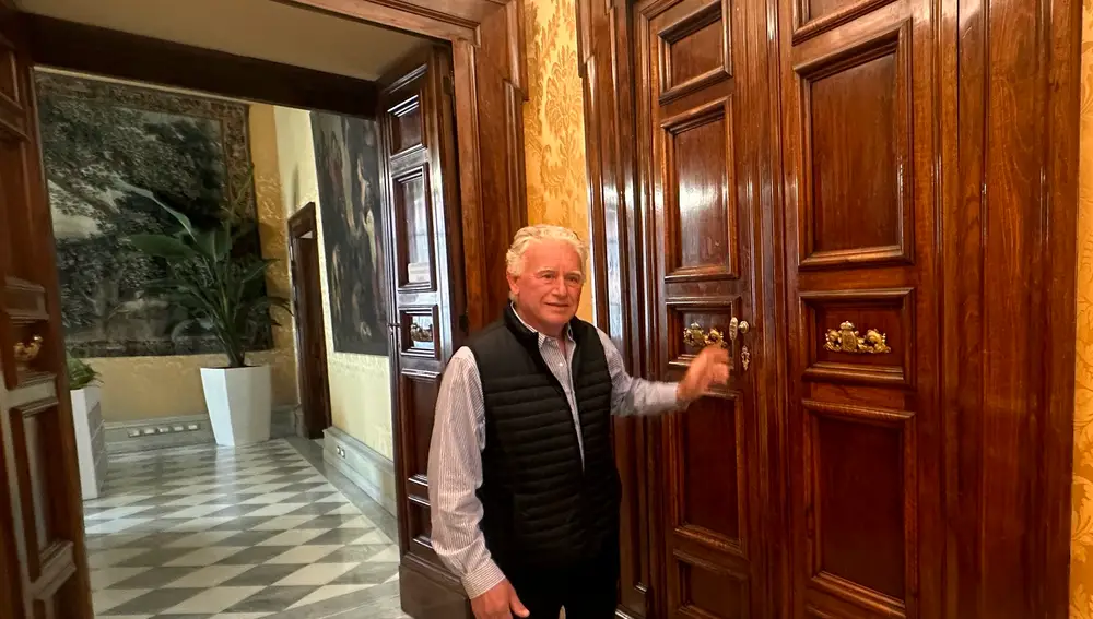 Roberto Gasparotti recordando el rechinar de las puertas del palazzo Grazioli, residencia en Roma de Silvio Berlusconi