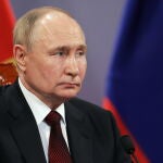 Russian President Putin meets with Vietnam Friendship Association in Hanoi