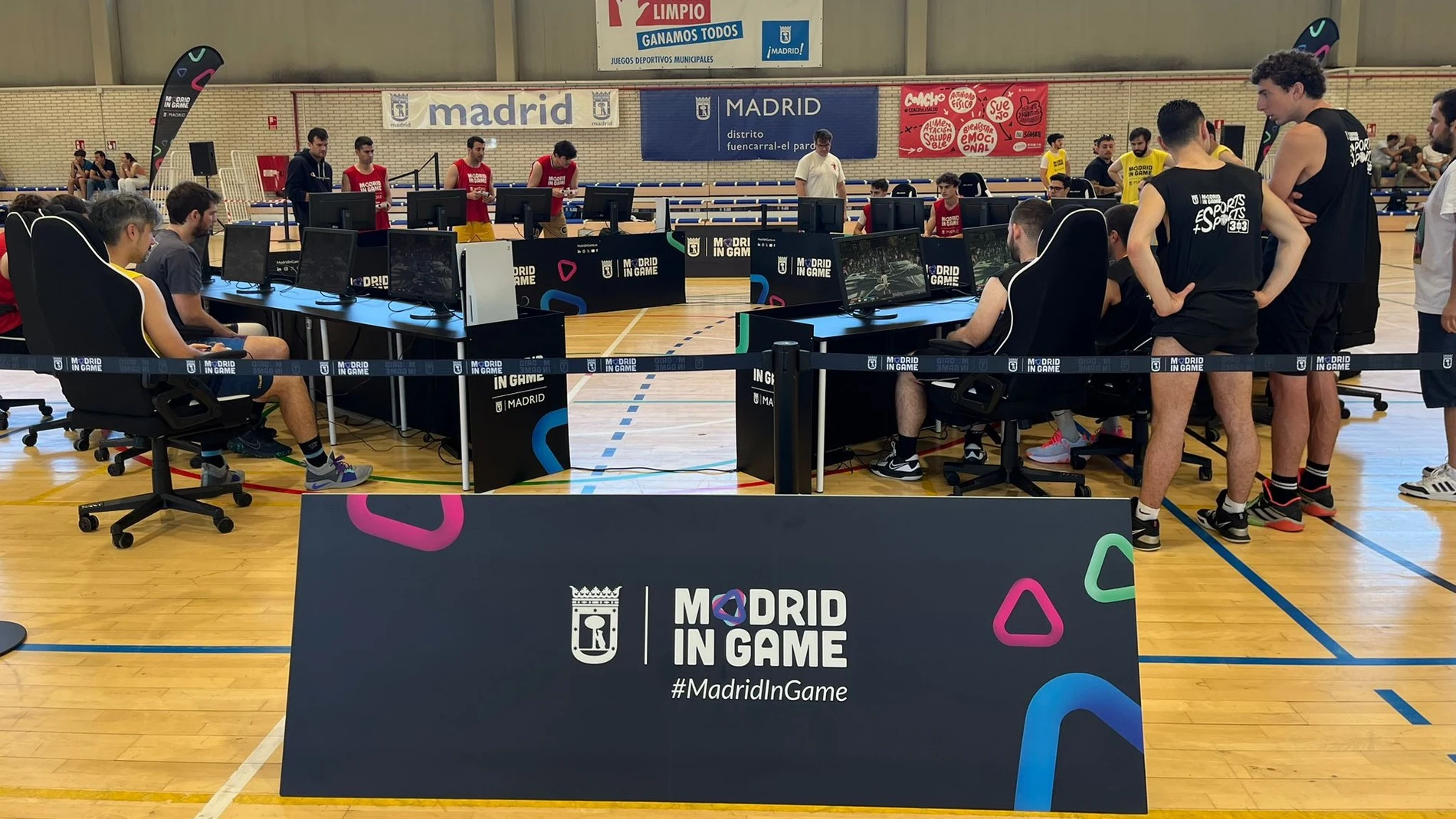 Más de 30 equipos competirán para alzarse como vencedores en formato 3x3 tanto en la cancha real como en la virtual (NBA 2K24), con un sistema de puntuación combinado para determinar al ganador