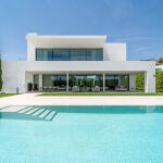 Los precios de las viviendas en Marbella han aumentado un 10% en el último año, con un precio promedio por metro cuadrado de 4.533 euros en febrero de 2024