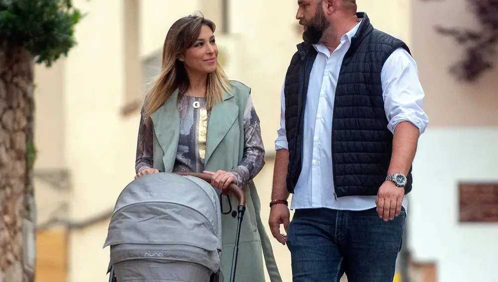 Gisela disfruta de una de las etapas más dulces de su vida junto a su marido y su hijo