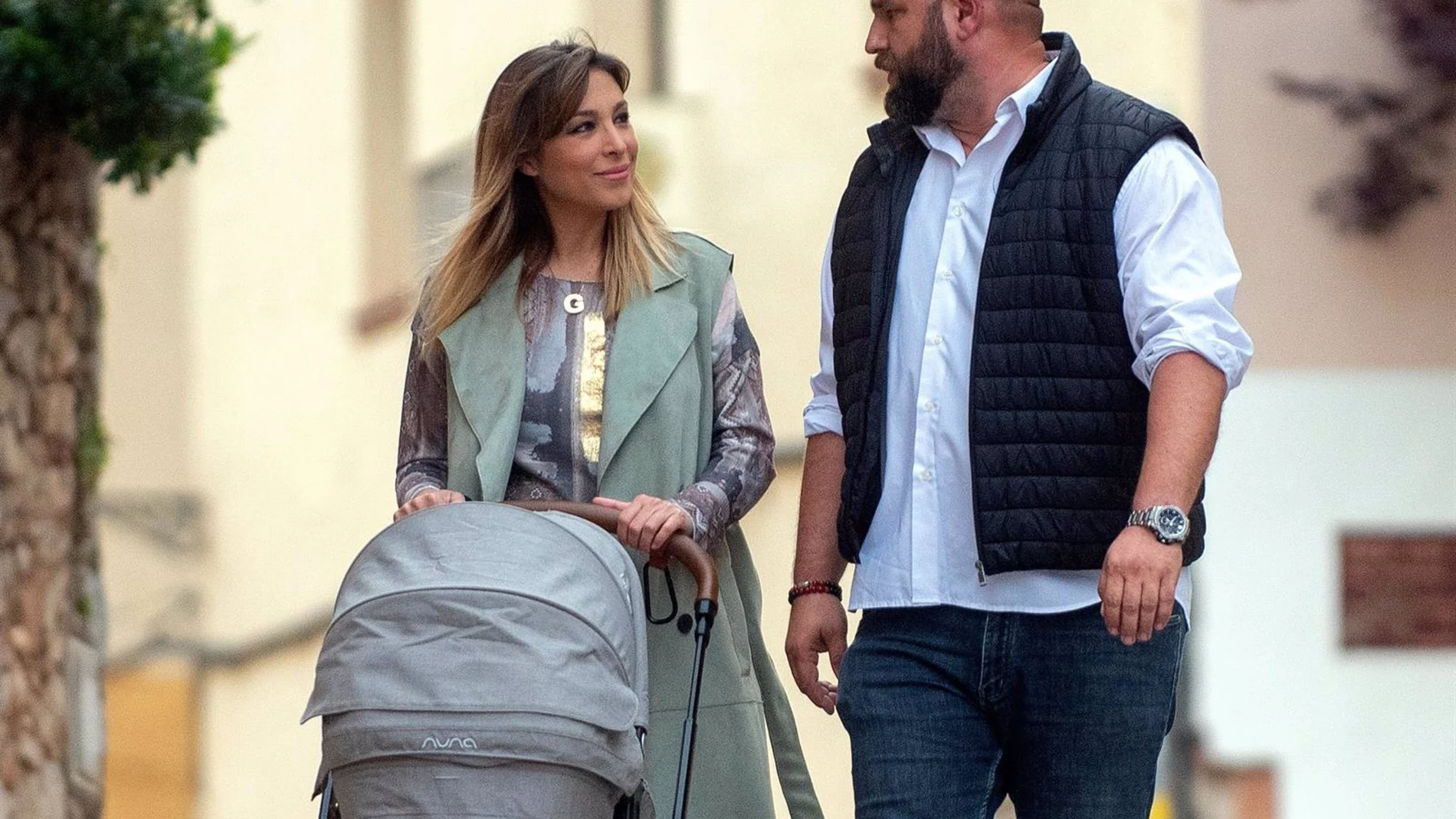 Gisela disfruta de una de las etapas más dulces de su vida junto a su marido y su hijo