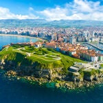 Vista aérea de la ciudad de Gijón
