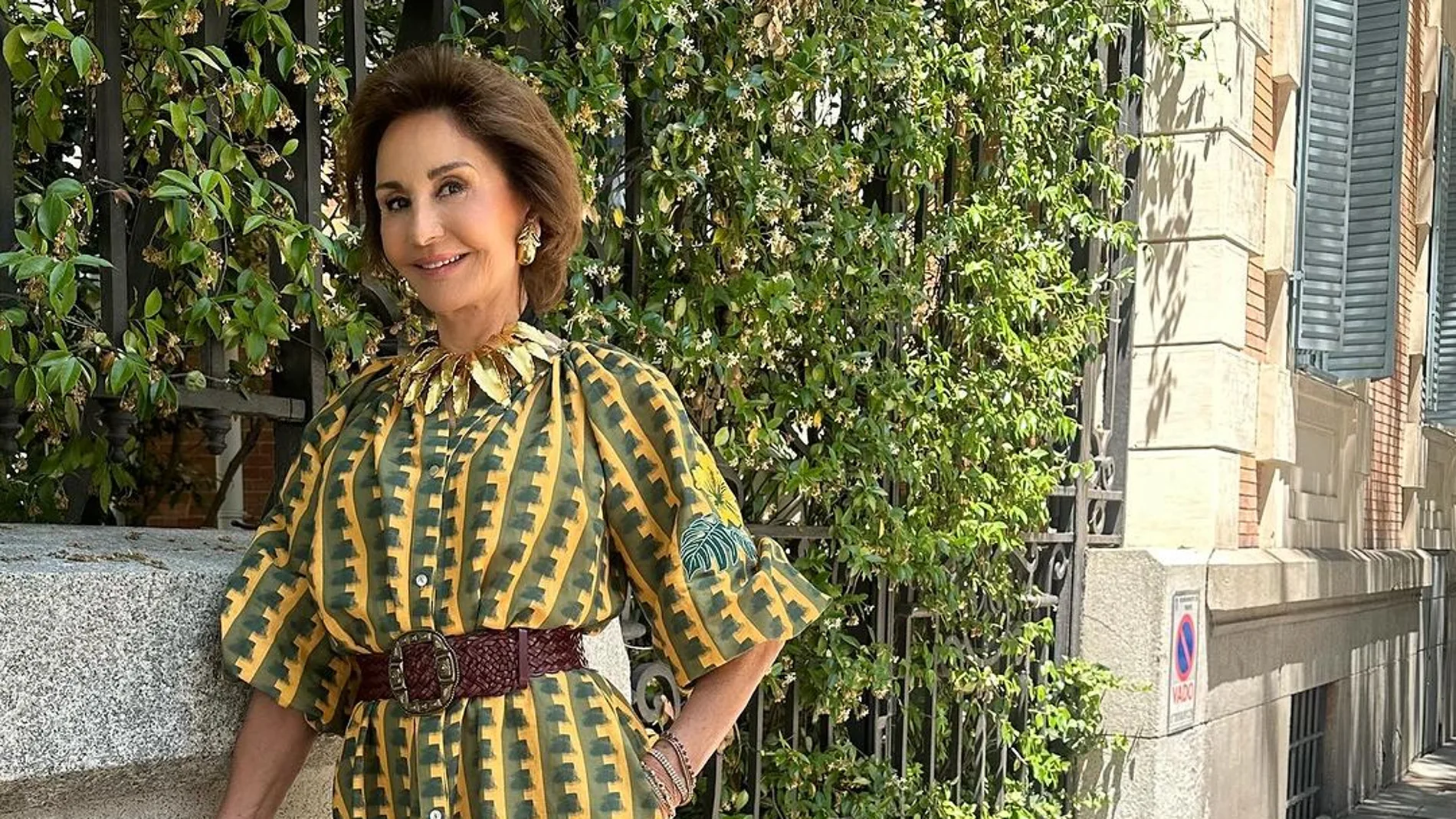 Naty Abascal con vestido veraniego.