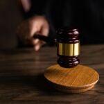Entre toga y algoritmo: la tecnología también llega al Derecho